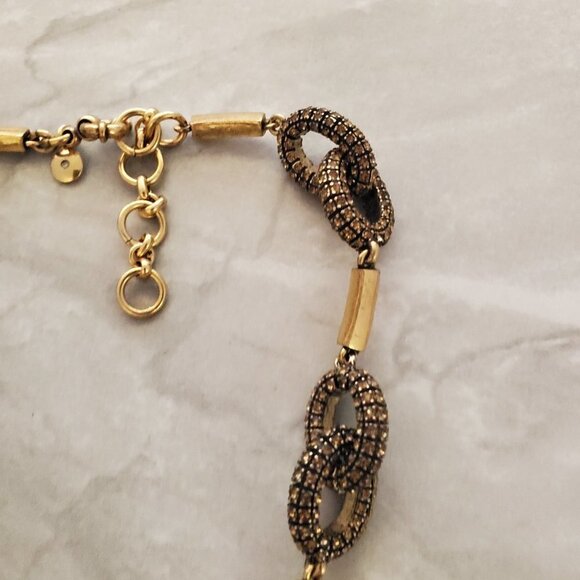 ✨ J.Crew Antiqued Distress Pave Rhinestones Crystal Classic Statement Necklace ✨ - Picture 3 of 13